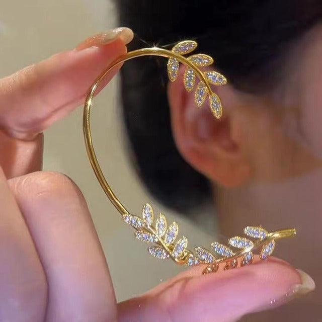 Elegant Clip-On Earrings with Adjustable Fit and Dazzling Accents