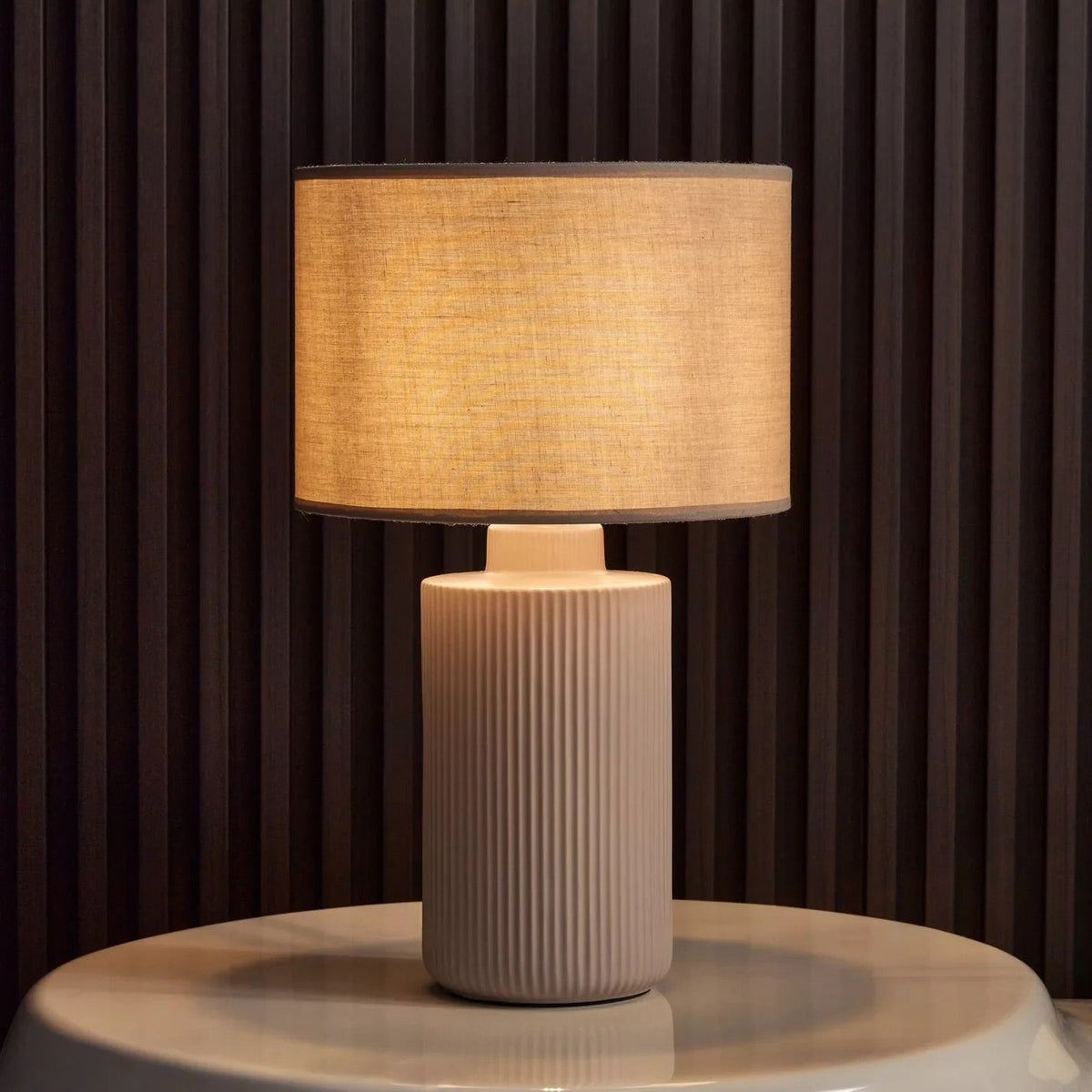 Ceramic Table Lamp in Creamy Finish